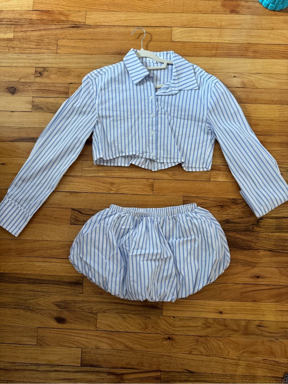 MORE TO COME Button down shirt and skirt set